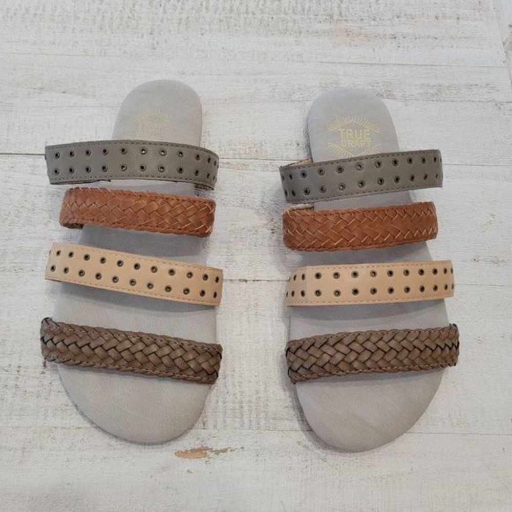 True Craft women's strappy sandals slip on NWOT neutrals brown grey size 6